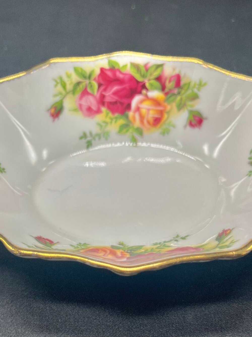 Vintage 1962 Royal Albert Old Country Roses, 5” Oval Candy/Nut/Mint Bowl